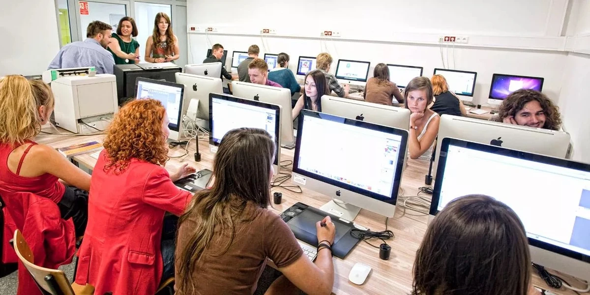 wroclaw-kampus-sala-komp